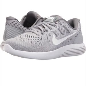 Nike: lunarglide 8 grey and white sneakers
